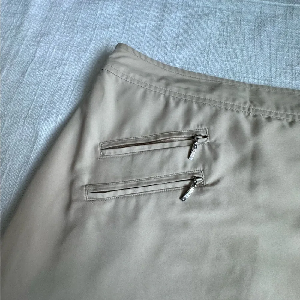 Izod XFG Skort Cream Womens Cool FX Golf Sporty Pockets Size 4 NWOT